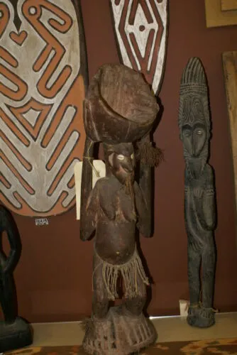 Aibom Meri Statue Handcarved Coal Carrier Japandai Oceanic Art Papua Guinea 32A2