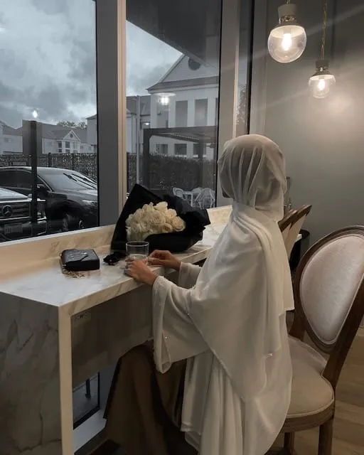 Aisha Abaya with Hijab - White