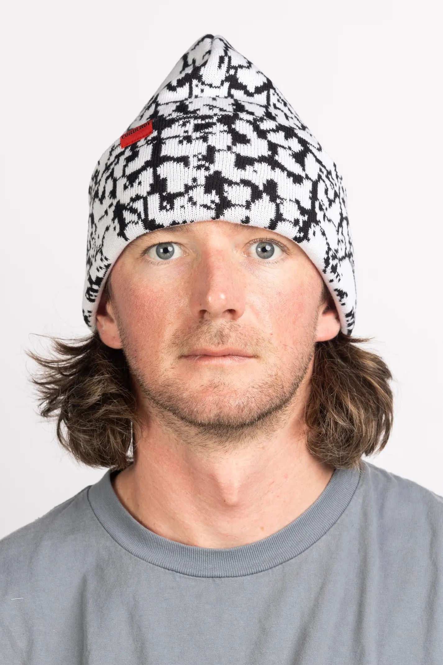 CORDUROY - CATACOMBS BEANIE BLACK